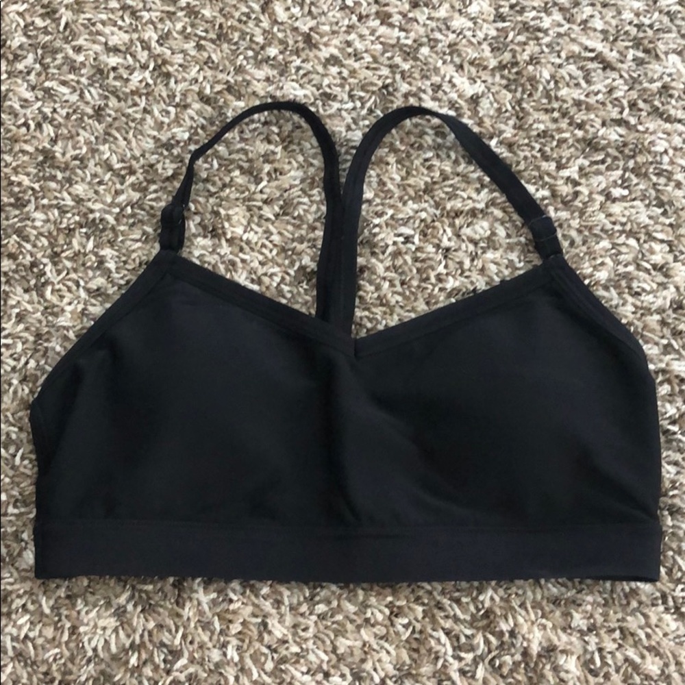 Black sports bra
